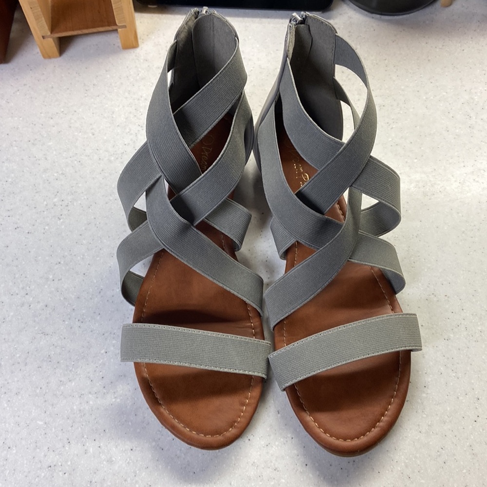 Stretchy Women’s Sandals